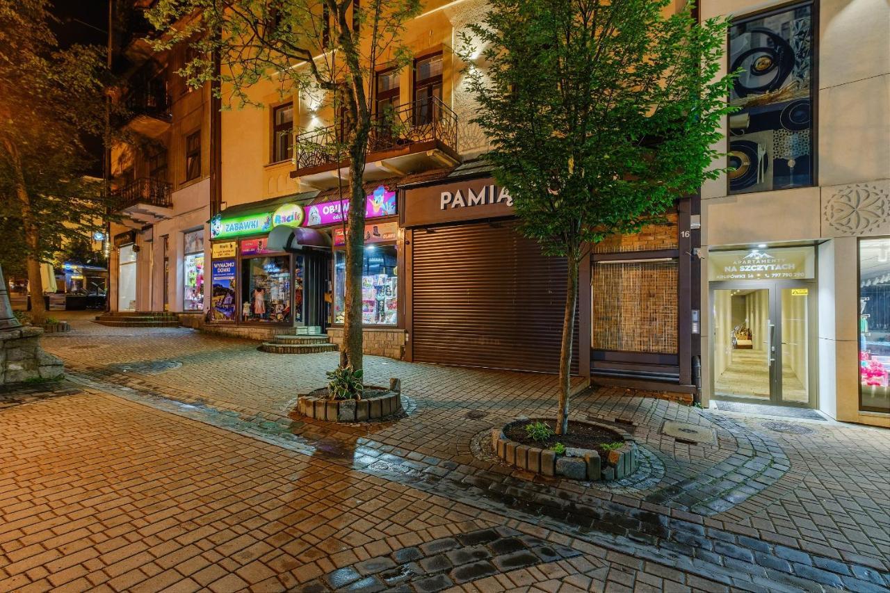 I Krupowki 16, Na Szczytach Zakopane